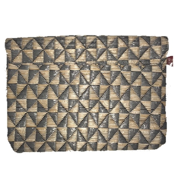 Merona Triangular Basket Weave Large Clutch Bag - Picture 2 of 4